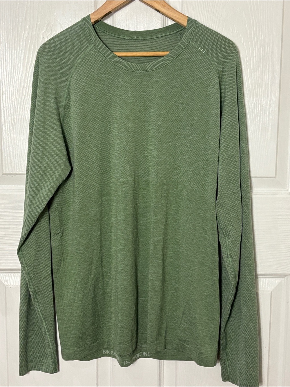 Lululemon Metal Vent Lightweight Long-Sleeve Crew in Green Size Large seamless - Picture 1 of 10